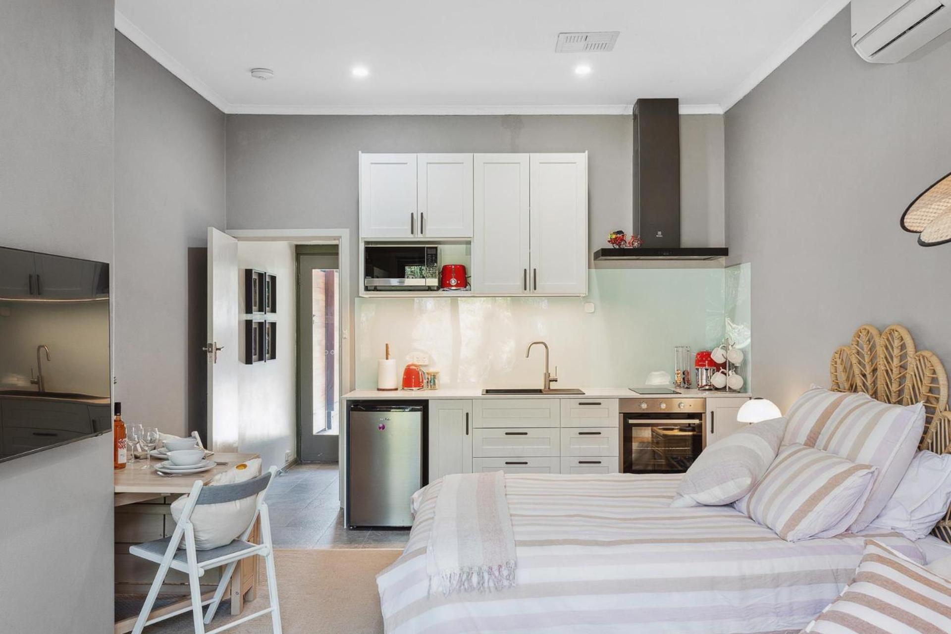 Haven Studio Hideaway Near Airport Perth Exterior photo